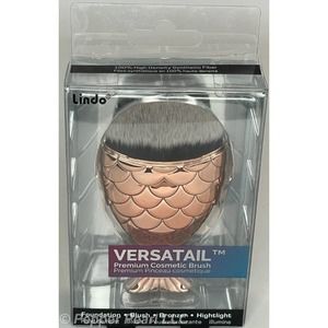 Cosmetic Makeup Brush Fish Shaped Premium High Density Fiber Lindo Versatail